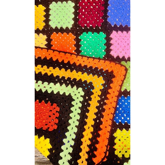 Vtg Handmade Crochet Knit Afghan Throw Blanket Granny Square Cottagecore - Picture 1 of 3